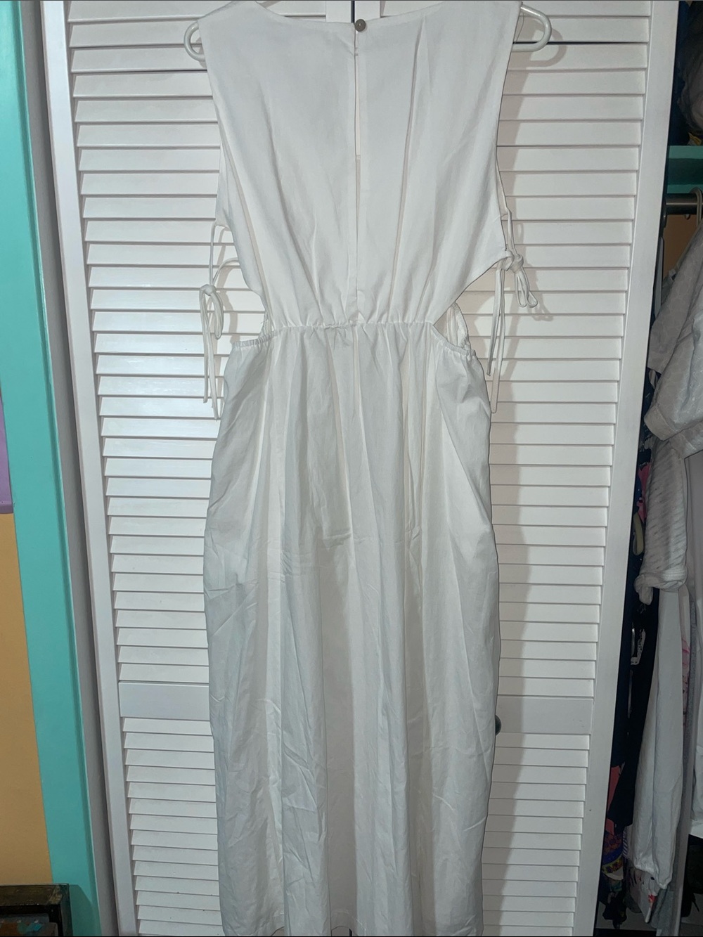 Heyson White Sleeveless Maxi Dress with Side Cutouts - Picture 2 of 3